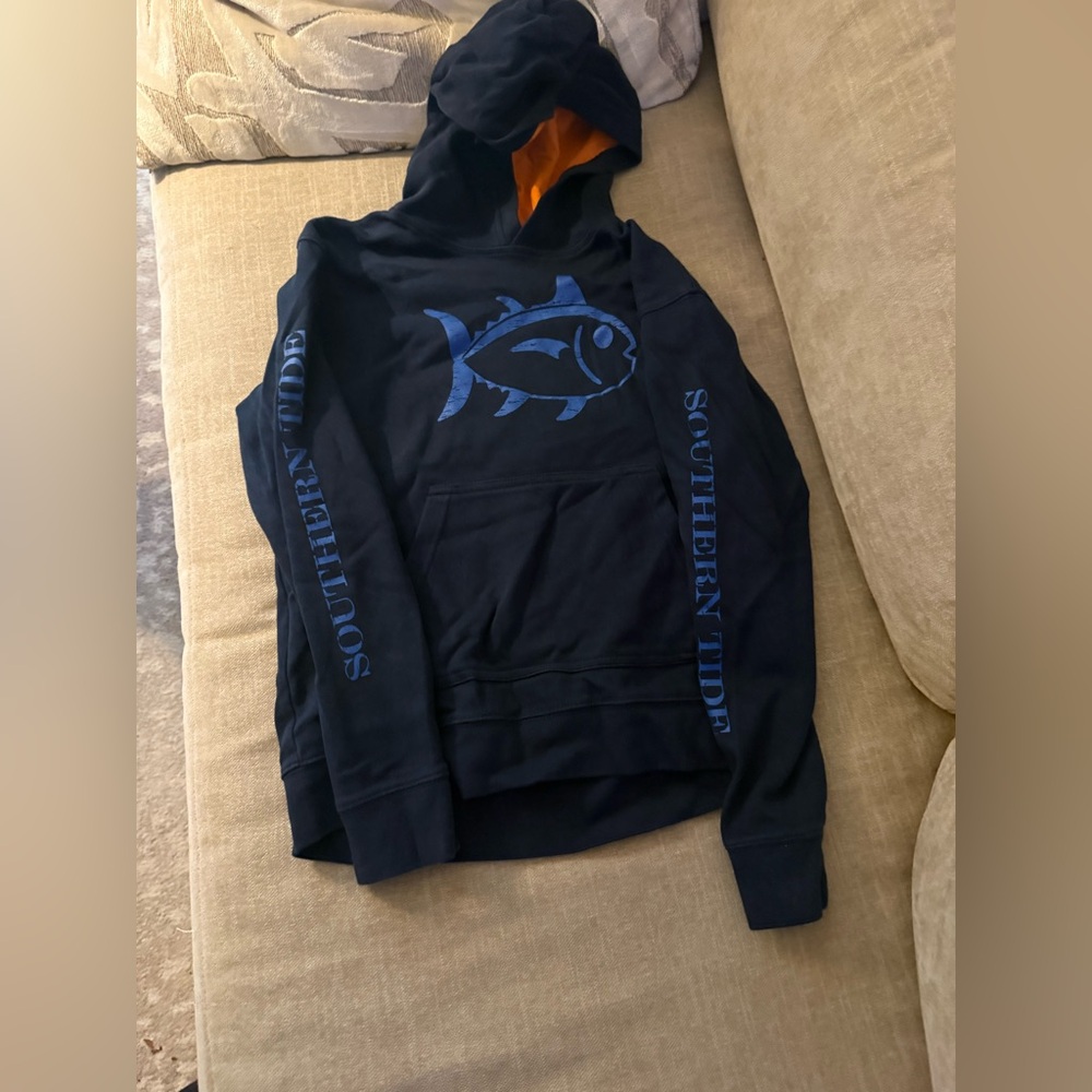 Southern tide hoodie size large 12/14 (fits more like 10/12)